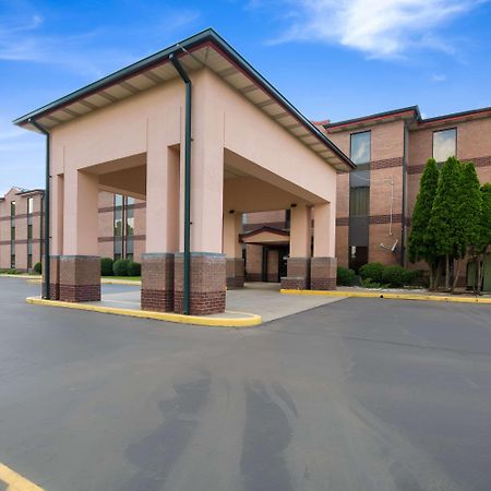 Quality Inn & Suites Sellersburg Dış mekan fotoğraf