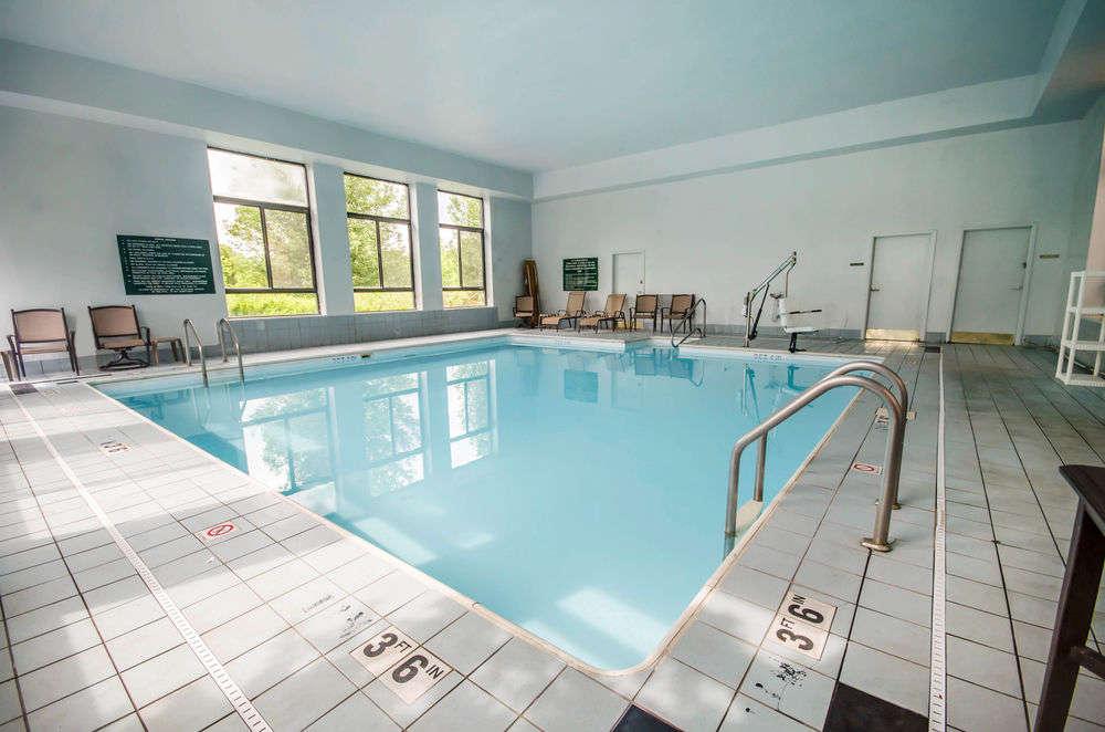 Quality Inn & Suites Sellersburg Dış mekan fotoğraf