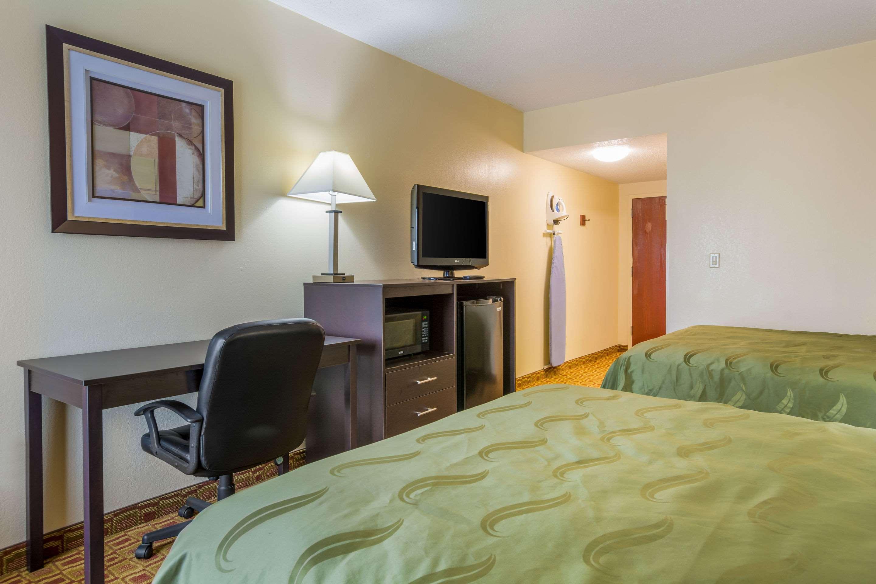 Quality Inn & Suites Sellersburg Dış mekan fotoğraf