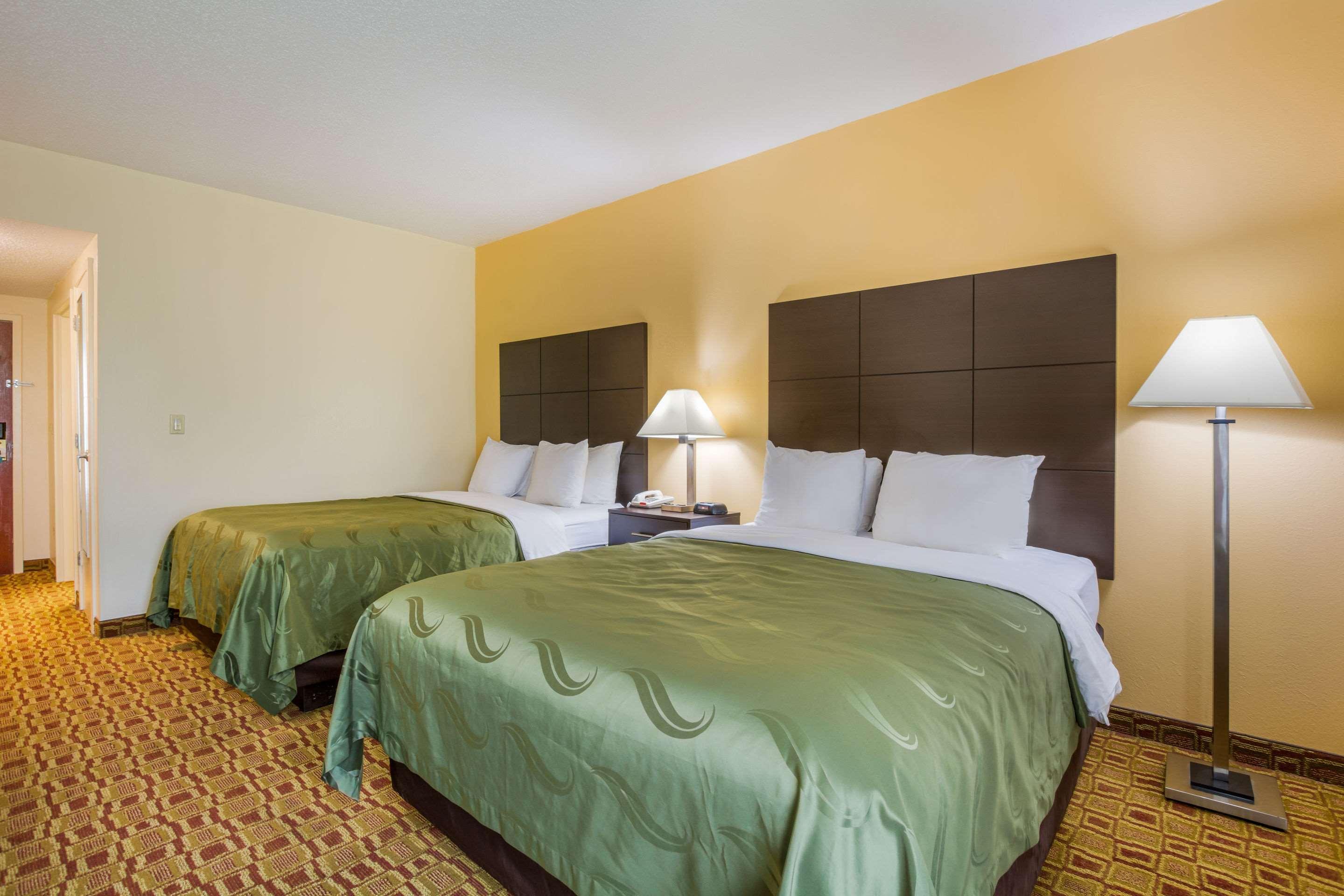 Quality Inn & Suites Sellersburg Dış mekan fotoğraf