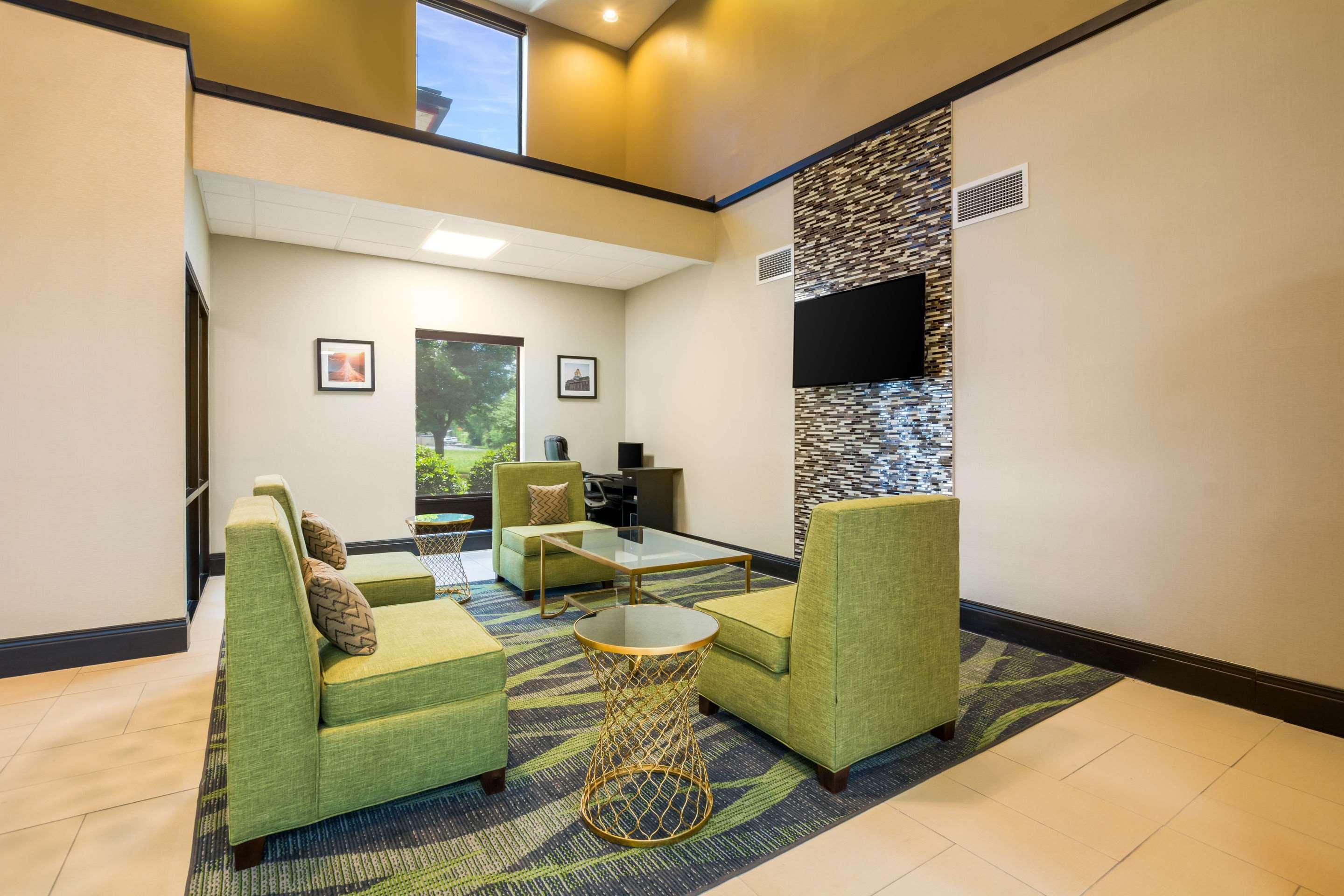 Quality Inn & Suites Sellersburg Dış mekan fotoğraf
