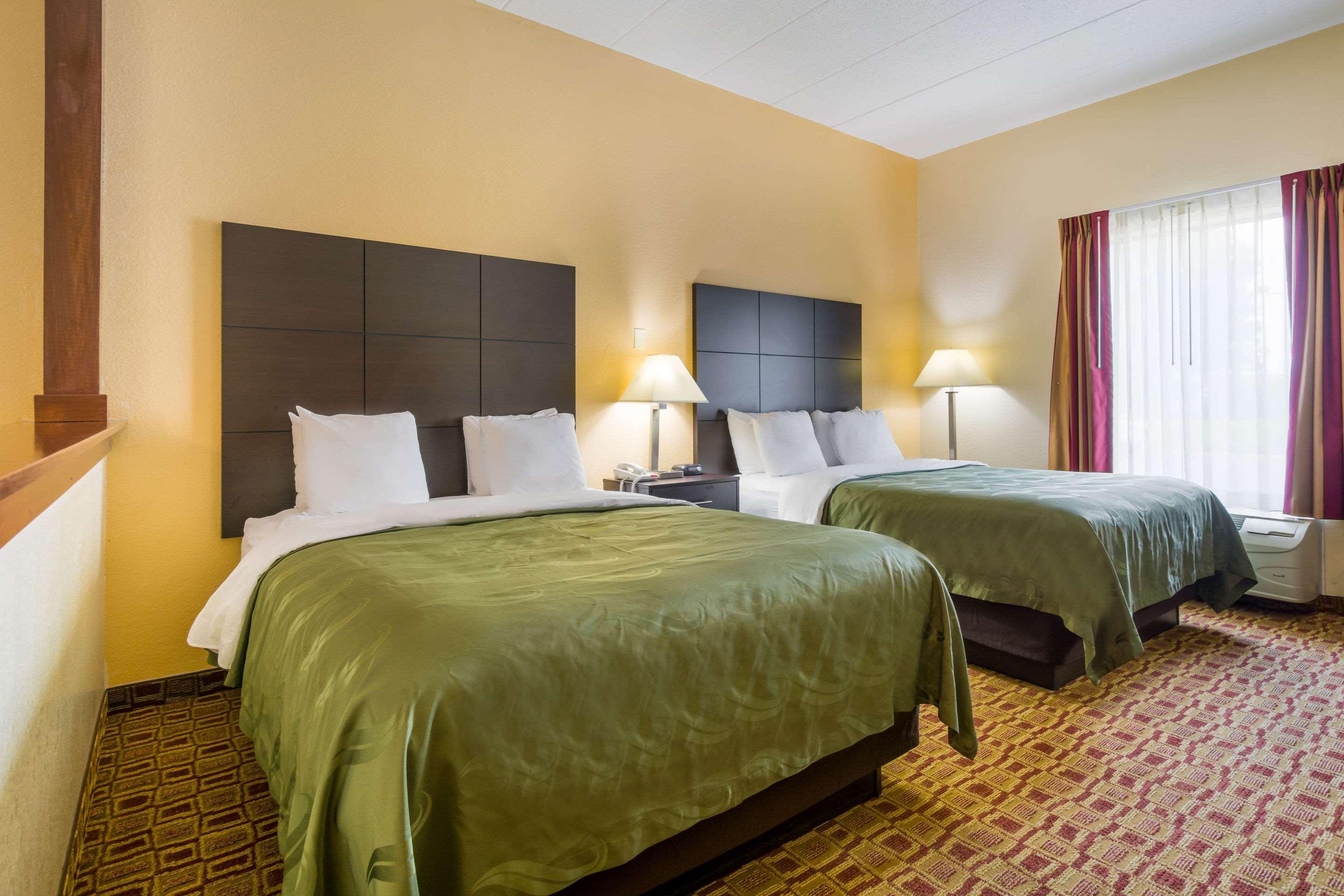 Quality Inn & Suites Sellersburg Dış mekan fotoğraf