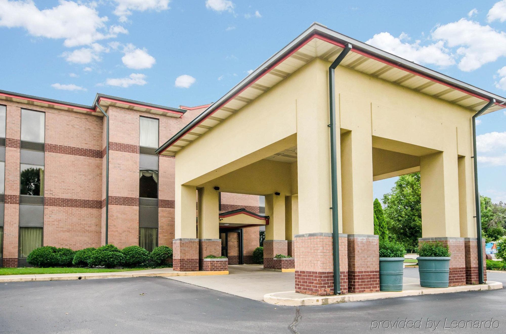Quality Inn & Suites Sellersburg Dış mekan fotoğraf