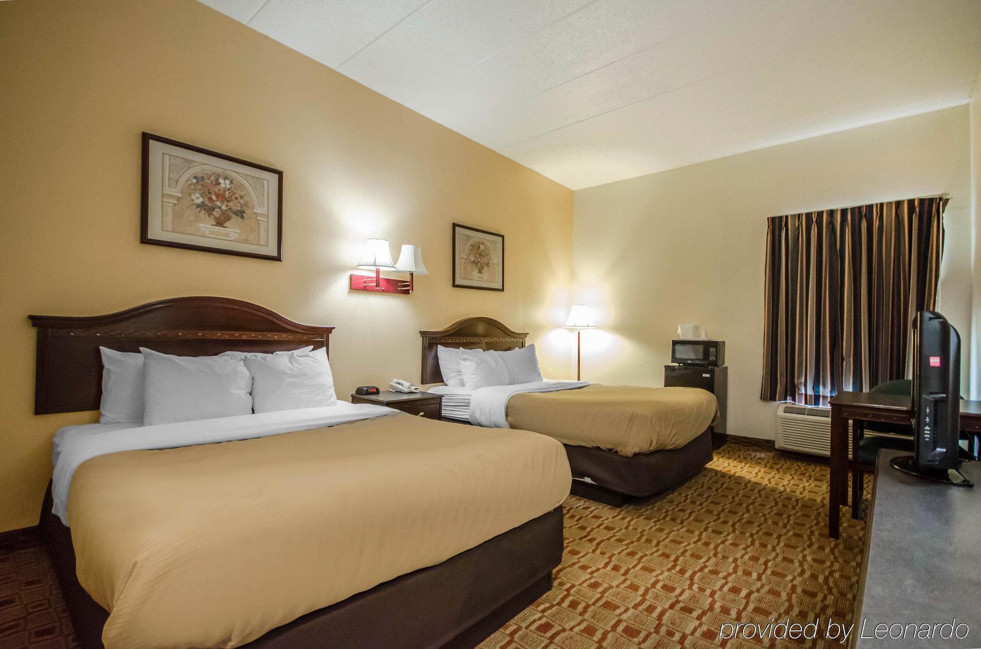 Quality Inn & Suites Sellersburg Dış mekan fotoğraf